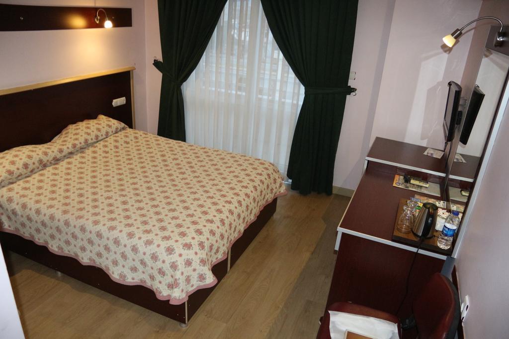Metropolis Hotel Torbali Exterior photo