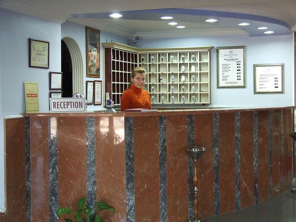 Metropolis Hotel Torbali Exterior photo