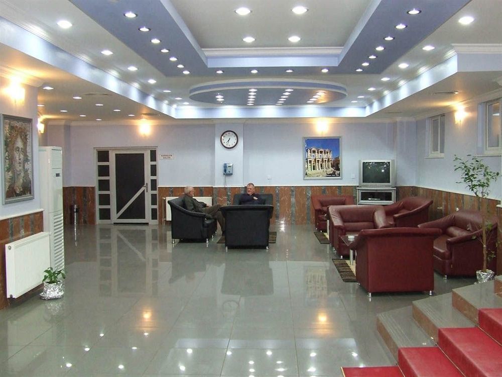 Metropolis Hotel Torbali Exterior photo