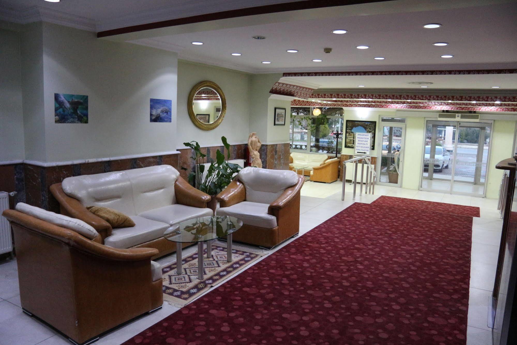 Metropolis Hotel Torbali Exterior photo