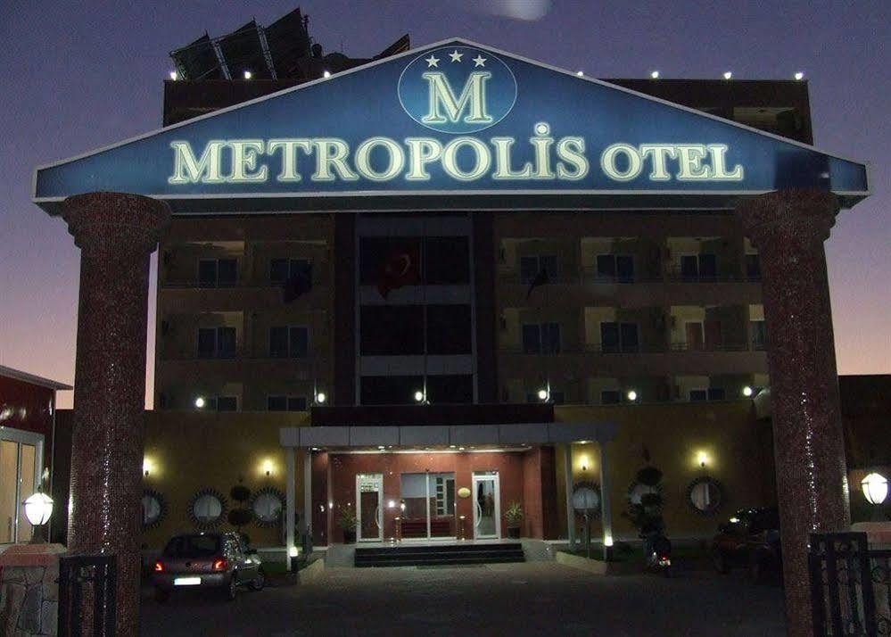 Metropolis Hotel Torbali Exterior photo