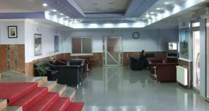 Metropolis Hotel Torbali Exterior photo