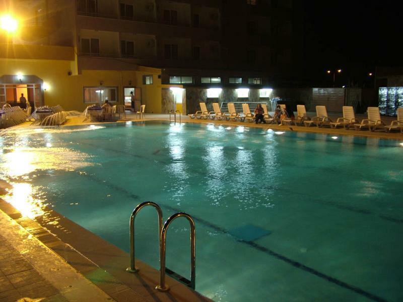 Metropolis Hotel Torbali Exterior photo